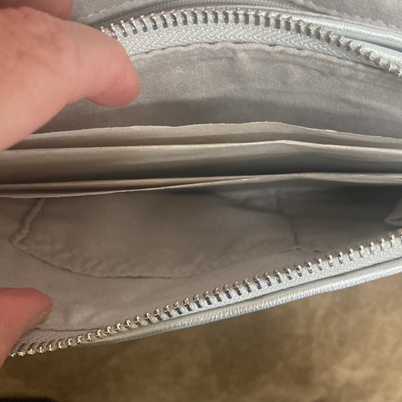 Steve Madden BGLAMY Silver Clutch - Picture 5 of 7